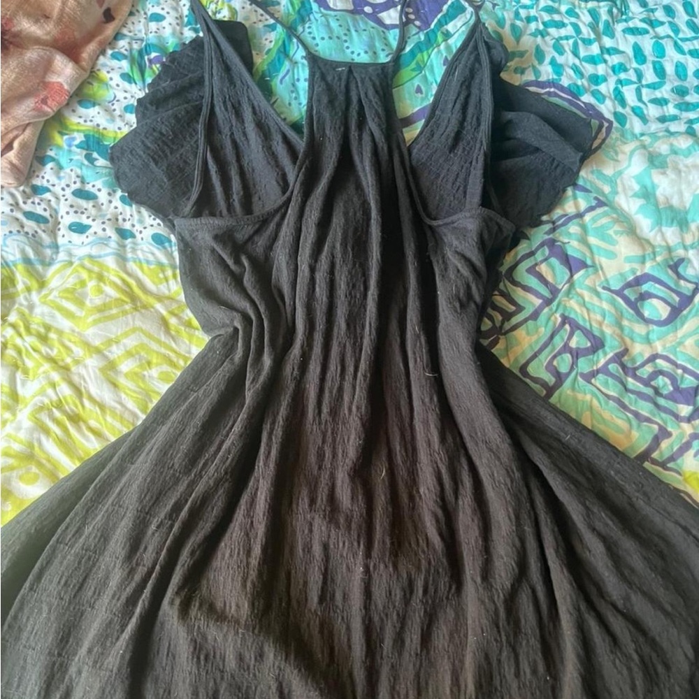Chic Black Ruffled Blouse - Picture 4 of 4